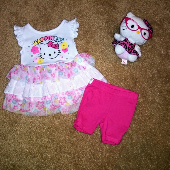 🚨 One Left!! 🚨 Adorable Hello Kitty Outfit - Picture 4 of 4